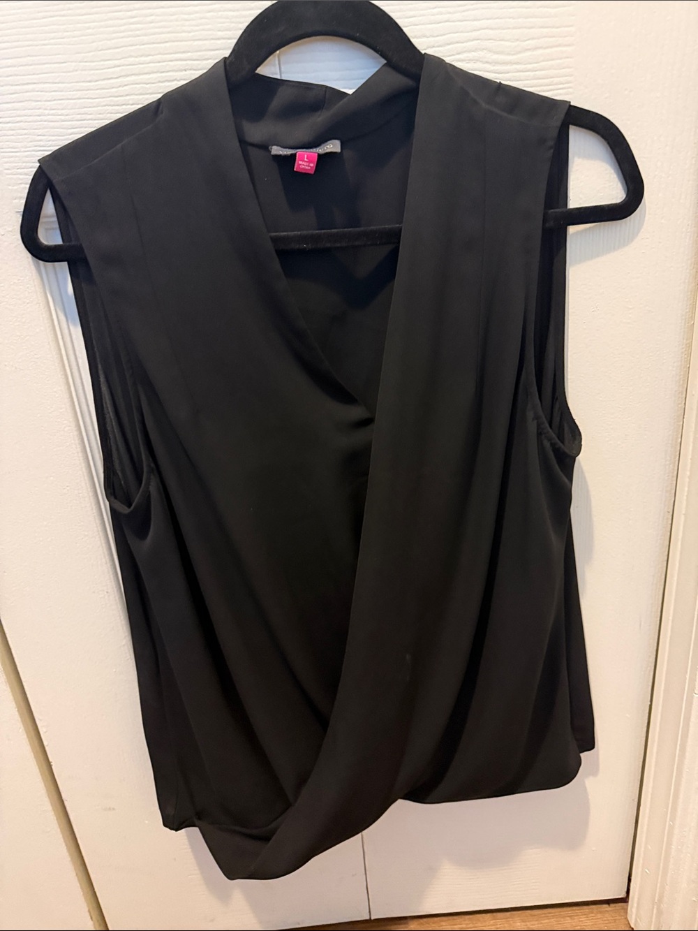 Vince Camuto Black Draped V-Neck Sleeveless Camisole